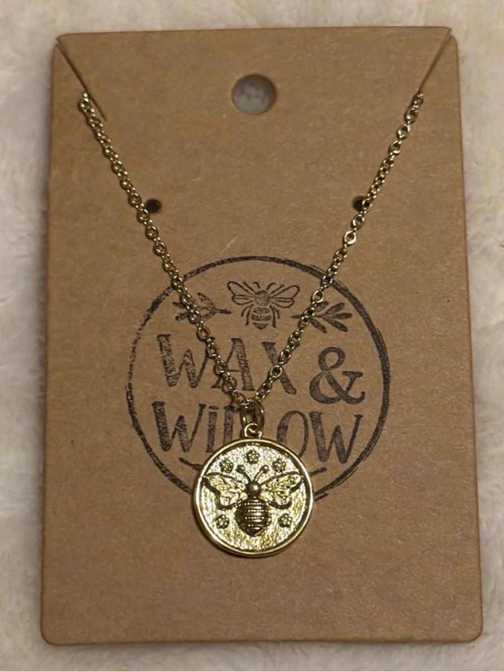New 18K Gold Filled 🐝 Necklace
